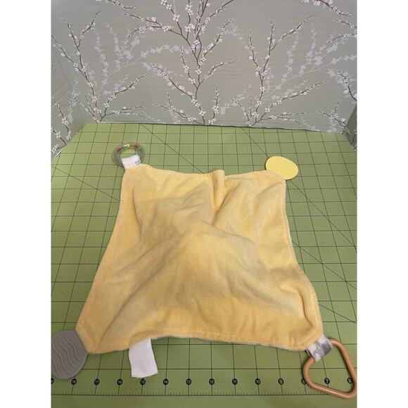 Modern Baby Giraffe Baby Lovey Security Blanket Rattle Teething Rings White Tan - Picture 4 of 10